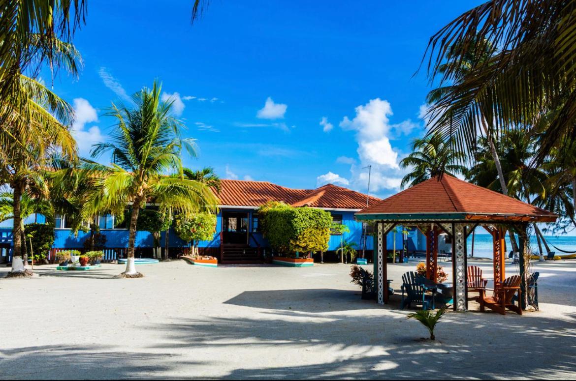 Blue Marlin Beach Resort Дангрига Екстериор снимка