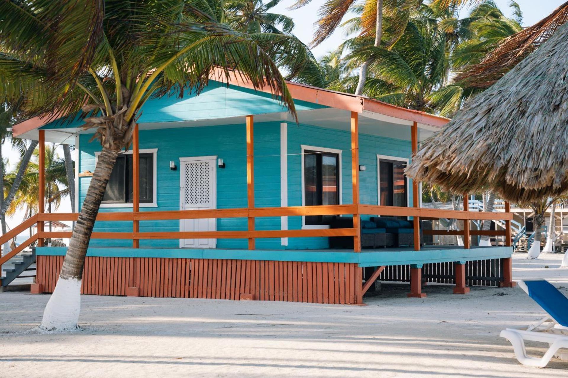 Blue Marlin Beach Resort Дангрига Екстериор снимка