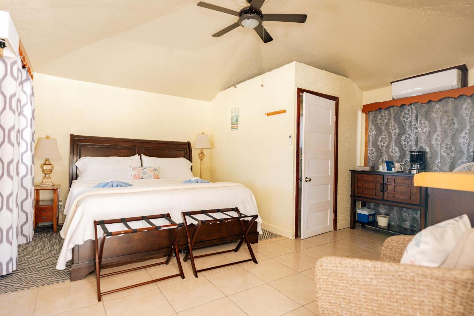 Blue Marlin Beach Resort Дангрига Екстериор снимка