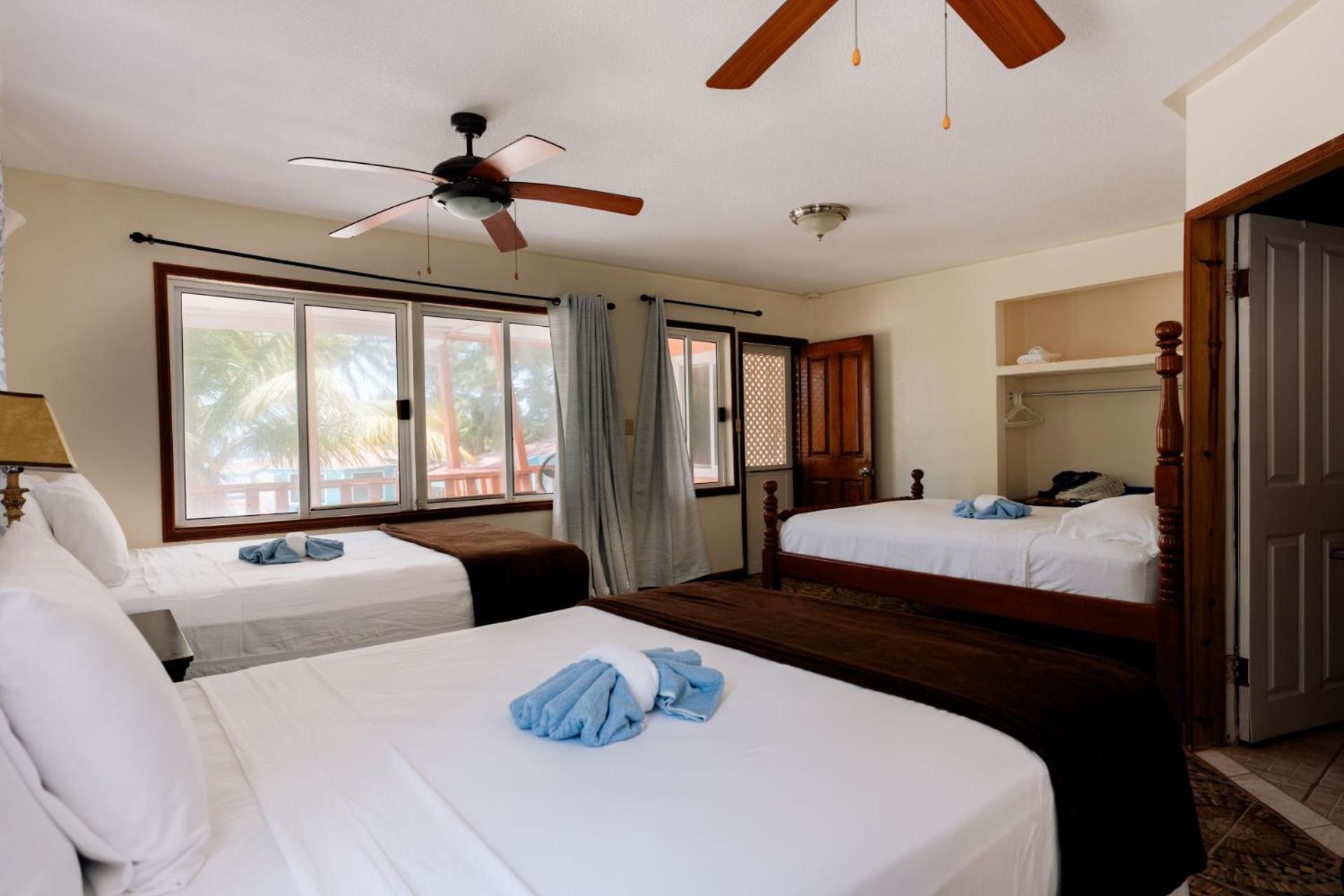 Blue Marlin Beach Resort Дангрига Екстериор снимка