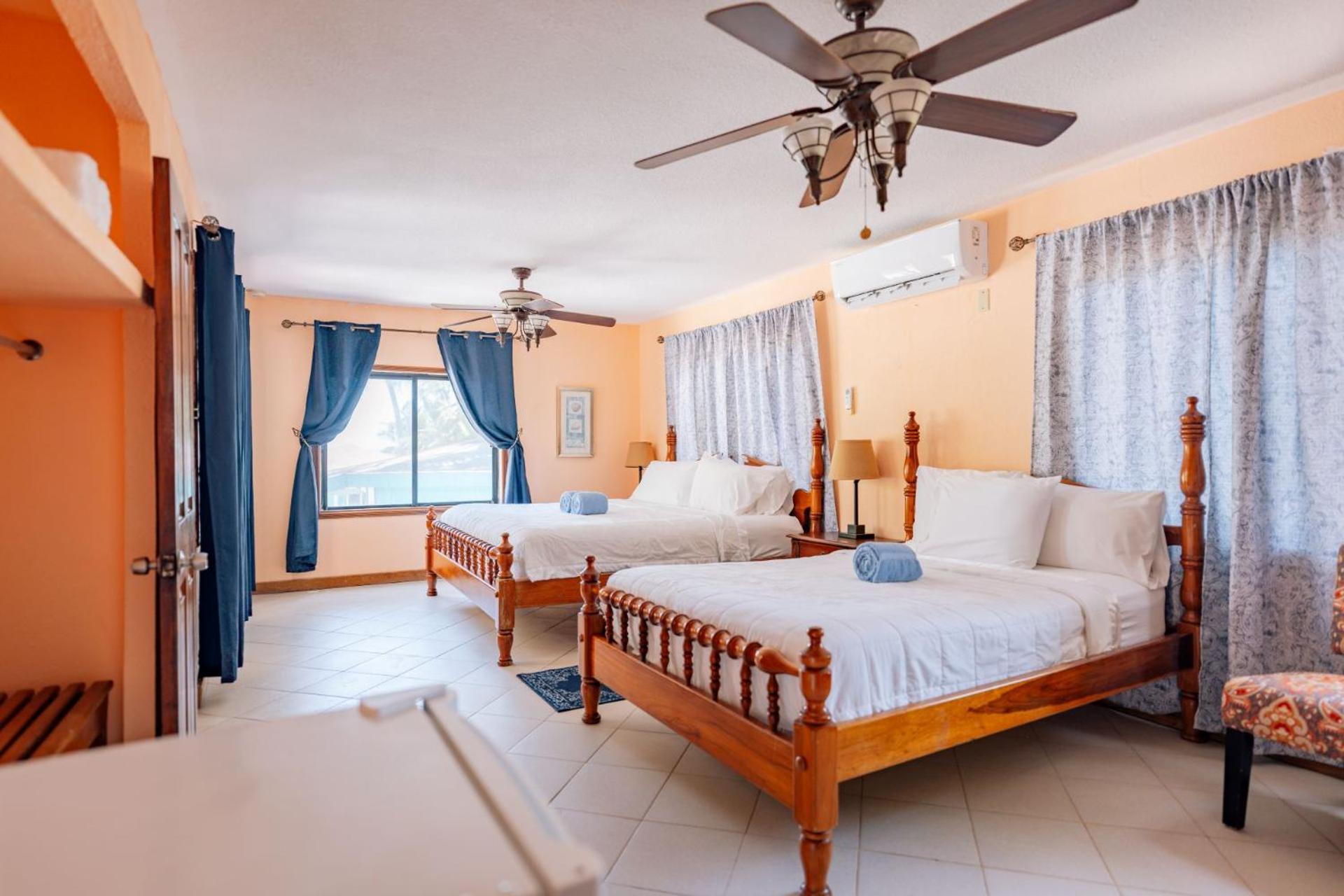 Blue Marlin Beach Resort Дангрига Екстериор снимка