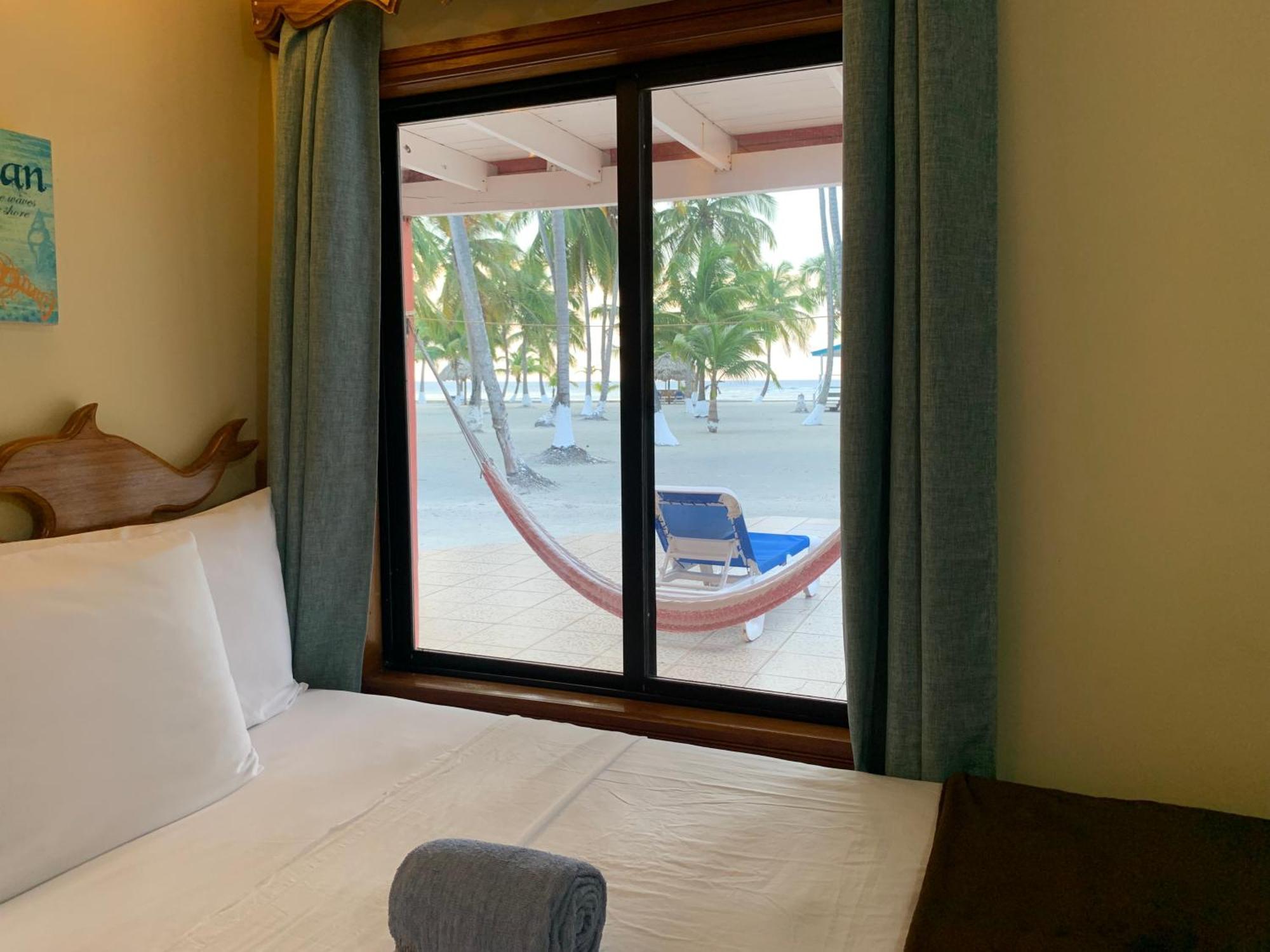 Blue Marlin Beach Resort Дангрига Екстериор снимка